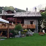 Les Trompeurs Chez Odette