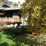 Les Trompeurs Chez Odette Panzió Cogne