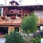 Les Trompeurs Chez Odette
