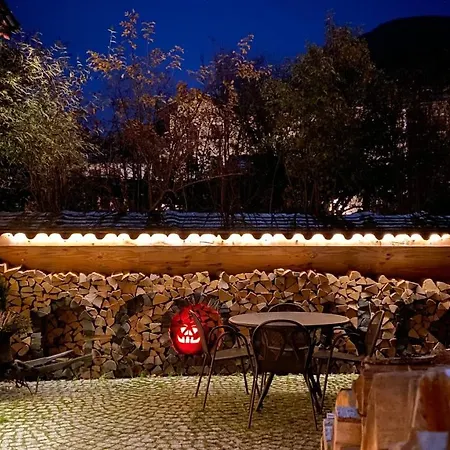 Les Trompeurs Chez Odette Bed & Breakfast 2*