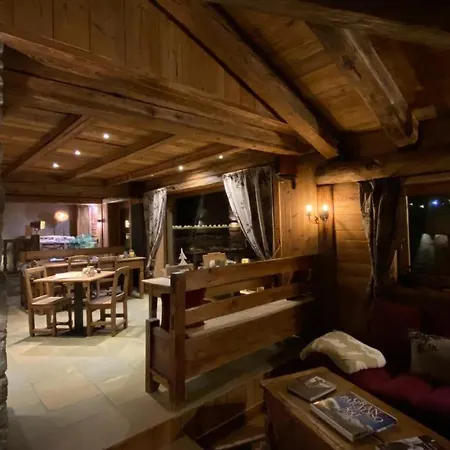Les Trompeurs Chez Odette Panzió