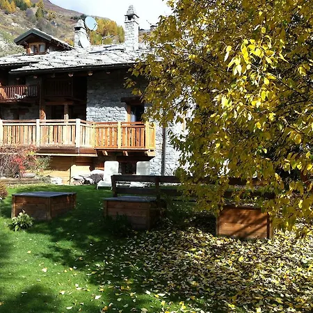 Les Trompeurs Chez Odette Nocleg ze śniadaniem Cogne