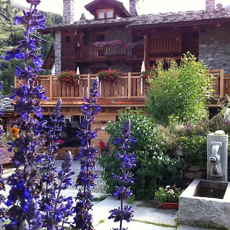 Bed & Breakfast Les Trompeurs Chez Odette Cogne