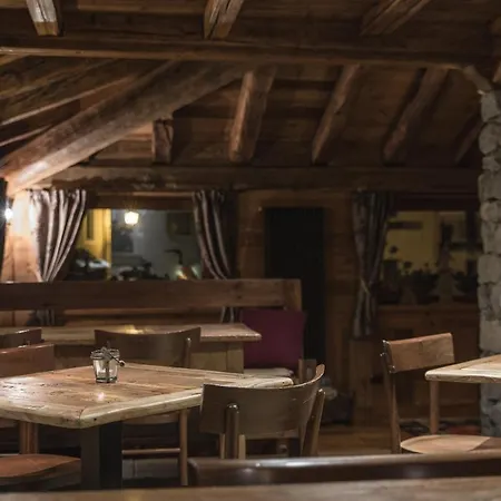 Bed & Breakfast Les Trompeurs Chez Odette 3*